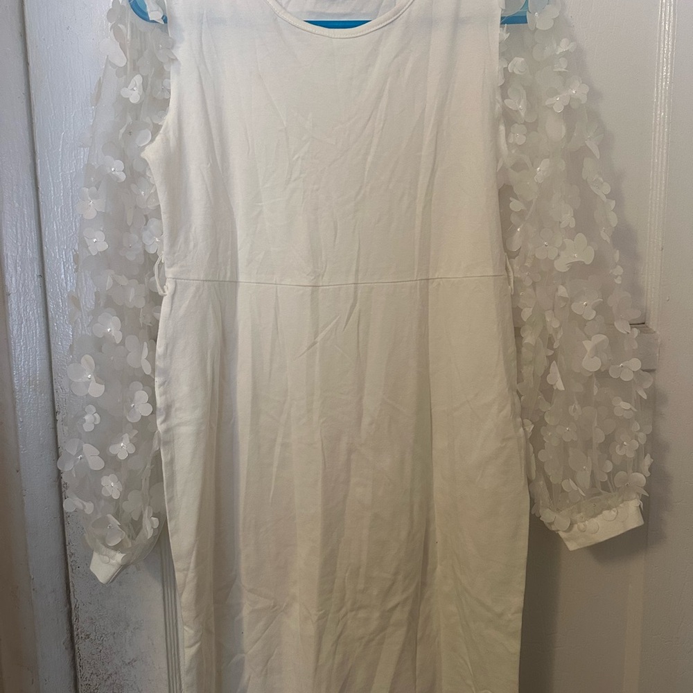 T&C Floral Company White Long Sleeve Dress